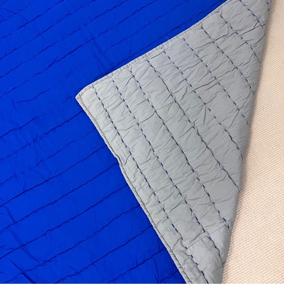 NWOT Pottery Barn Kids Branson Reversible Twin Size Soft Quilt, Royal Blue - Picture 4 of 4